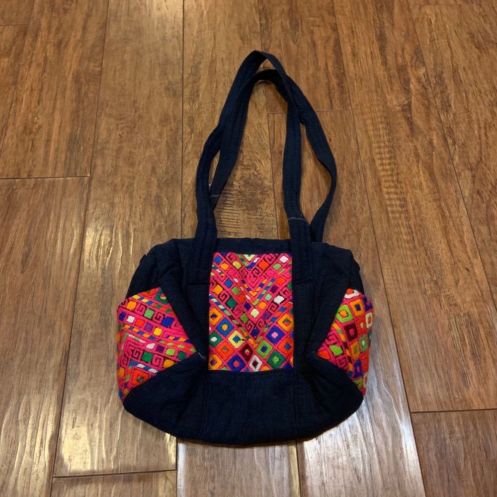 Like new soft embroidered purse.